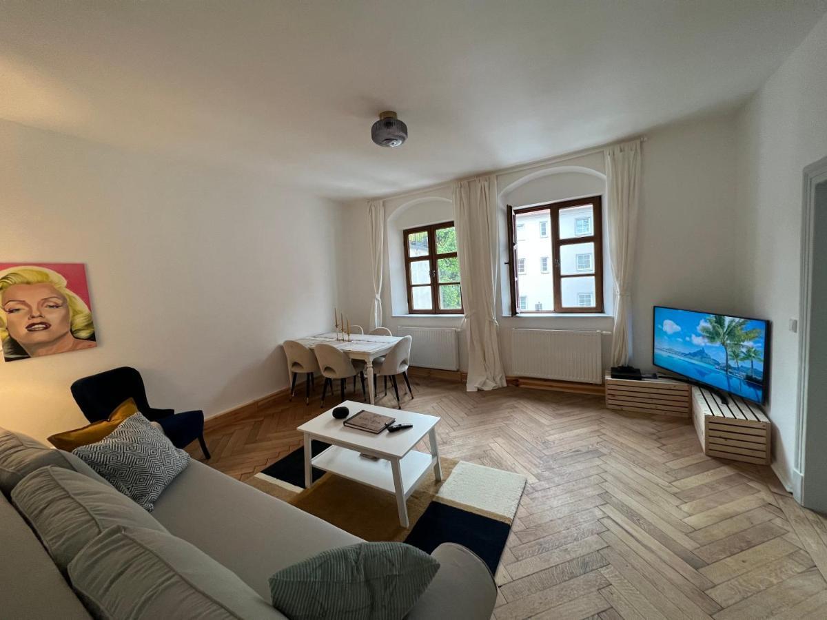 Ferienwohnung Liboria I Als Gruppe Im Denkmal Augsburgs Exterior foto